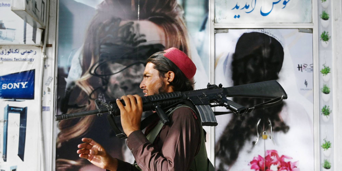Taliban harass Balkh beauticians at home since ban on beauty salons