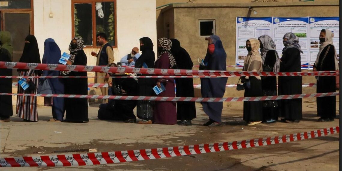 د ملګرو ملتونو راپور: طالبانو د ۲۰۲۵ له سپټمبر راهیسې زموږ دفترنو ته د ښځينه کارکوونکو لاسرسی محدود کړی
