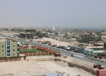 لغمان کې ترافیکي پېښه: ۱۸ تنه وژل شوي او ۲۹ نور ټپیان دي