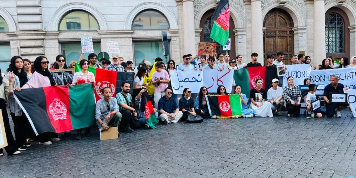 روم کې اعتراضي غونډه: له طالبانو سره د اړیکو عادي کولو غندل او د ښځو د وضعیت په اړه خبرداری
