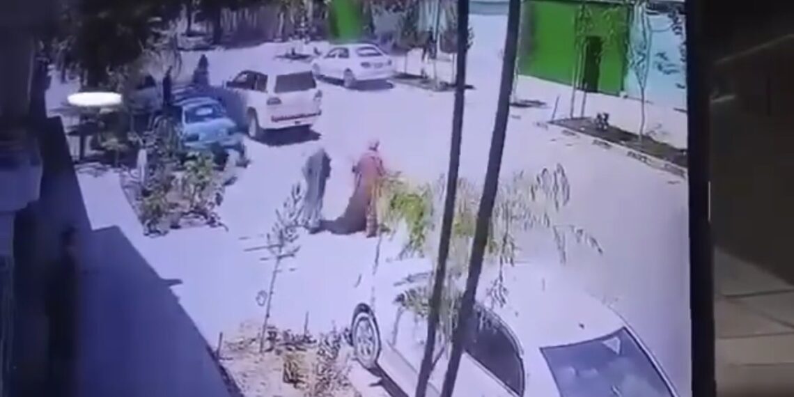 کابل ښار کې یوه موټر درې نجونې لاندې او ټپیانې کړې