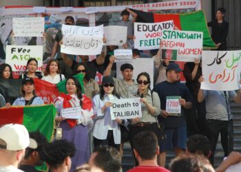 کاناډا کې افغان کډوال د هرات جبرئیل کې د ښځو نیولو او اعتراض ځپلو غبرګون کې اعتراض وکړ