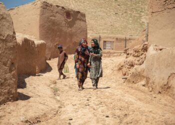 یونیسف: افغانستان کې له ۸.۸ میلیونه زیات ماشومان له درې ډوله اقلیمي خطر سره مخ دي