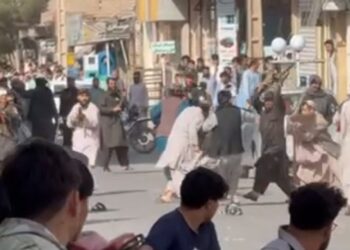 د افغانستان د بشري حقونو مرکز: هرات کې د معترضینو ځپل له بشري حقونو سرغړونه ده