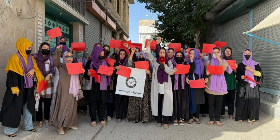 معترضې ښځې: طالبان د تاوتریخوالي په چلند، آزادي غوښتونکي غږونه ځپي