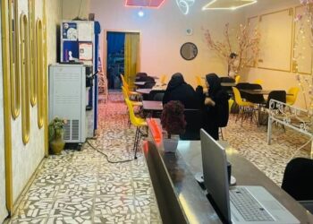 نارنج کافه: نیمروز کې د ښځو یوازینۍ کافه، د نجونو د لیدو او خواله ځای