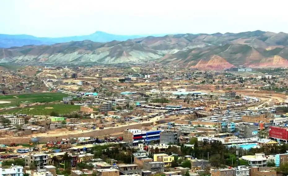 بادغیس کې یو ماشوم د «کرنیزو زهرو» خوړولو وروسته مړ شو