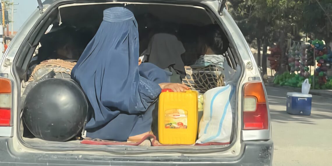 ولکر تورک: افغانستان کې د بشري حقونو وضعیت نور هم مخ په خرابېدو دی