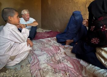 یان اګلنډ: د افغانانو د ژوند شرایط او اساسي حقونه ورځ تر بلې خرابېږي
