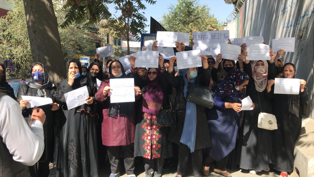 تجمع اعتراضی زنان در کابل. عکس:‌ارسالی به رخشانه.