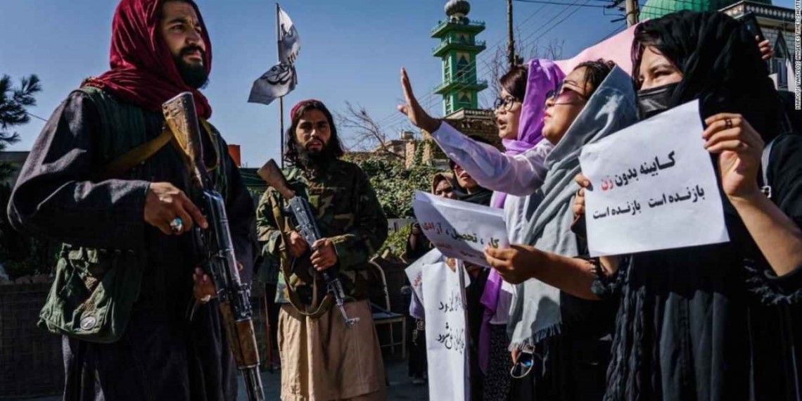 تظاهرات زنان علیه طالبان، کابل، 1401. عکس: رسانه‌های اجتماعی