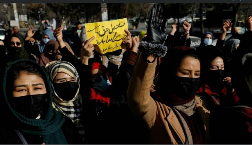 فعالان حقوق زن/ اعتراضات خیابانی در برابر محدودیت های طالبان