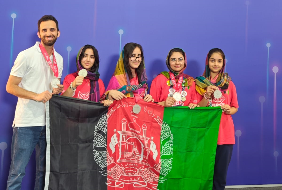 تیم رباتیک دختران افغانستان در مسابقات جهانی مدال نقره‌ی شجاعت را از آن خود کرد