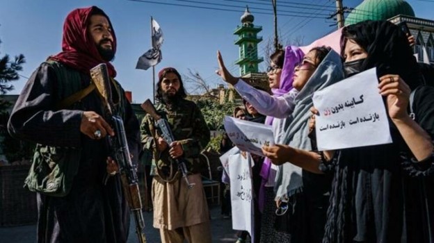 نیم‌نگاهی به زوایای پیدا و پنهان جنبش‌های اعتراضی زنان افغانستان
