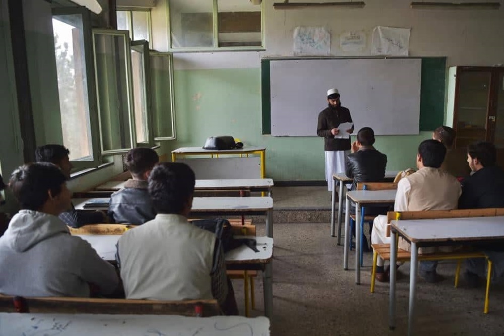 سیاست‌های اشتباه آموزشی طالبان، آموزش پسران را نیز به خطر می‌اندازد
