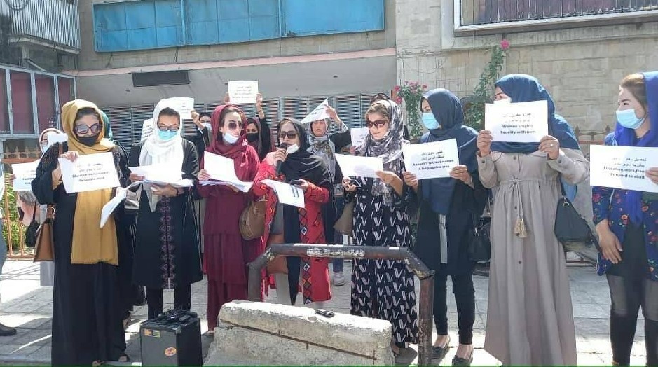 عکس: از آرشیف. جریان اعتراضات زنان در کابل/ ارسالی به رسانه‌ی رخشانه.