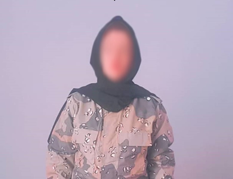 پروین در لباس قطعه‌ی خاص پولیس، عکس: ارسالی به رسانه‌ی رخشانه