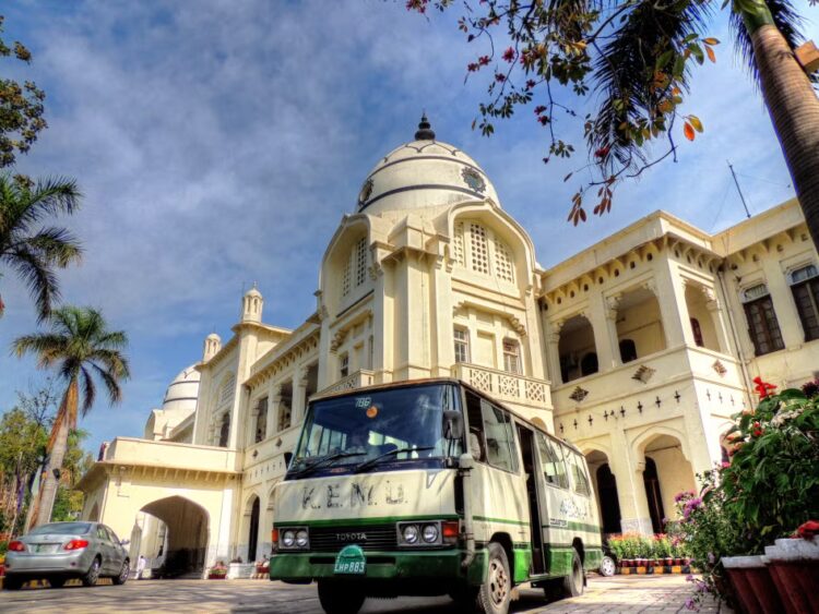 عکس: 2014 Razaawais141/Wikimedia Via HRW