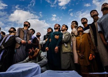 امریکا و کشورهای عضو ائتلاف خسارت جنایات جنگی و نقض حقوق بشر در افغانستان را فراهم نکرده‌اند